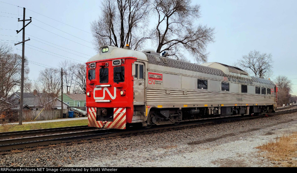 CN1501